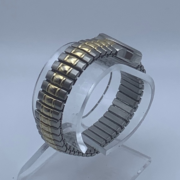 Cerentino SU1804 gold & silver tone quartz watch. - Picture 4 of 5